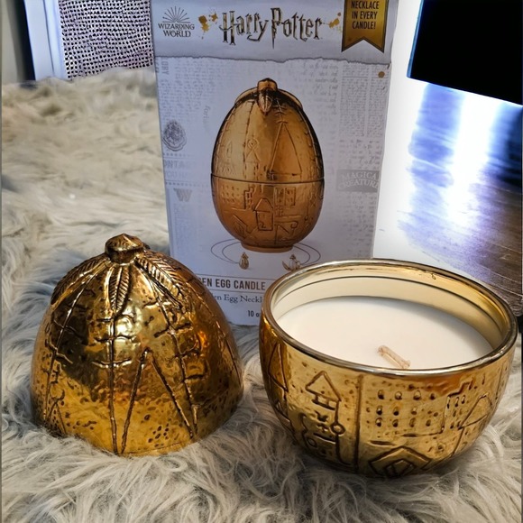 Charmed Aroma Harry Potter™ Golden Egg Candle - Golden Egg Necklace Collection - Picture 1 of 6